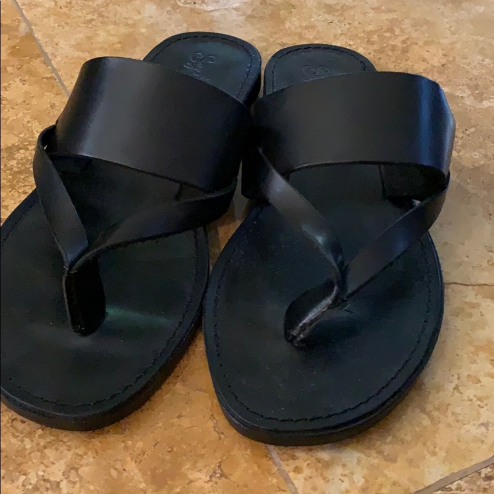 SEYCHELLES Classic black sandal